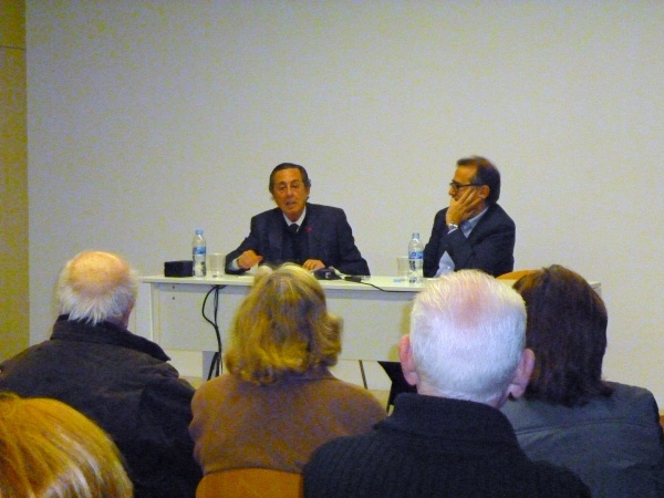 Un peu a la botiga i un altre al carrer